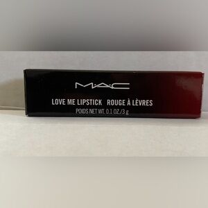 MAC LOVE ME LIPSTICK, SHADE: E FOR EFFORTLESS